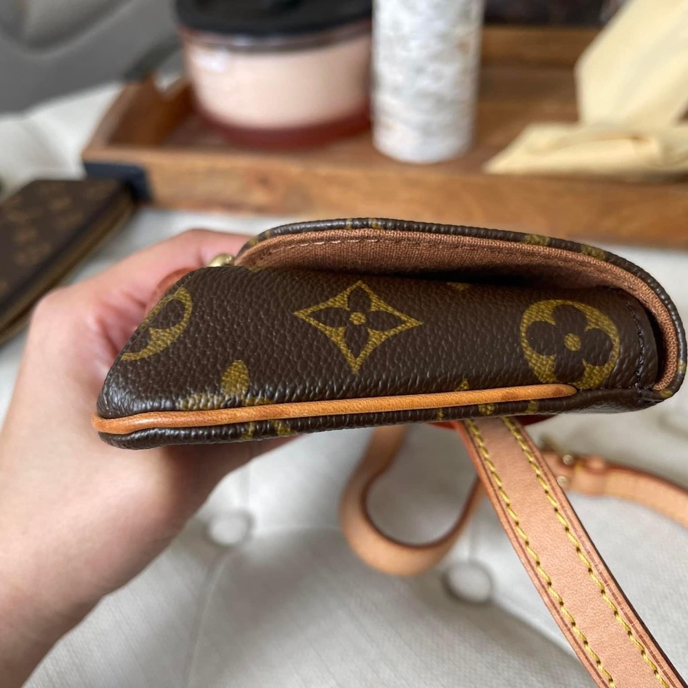 Louis Vuitton Marelle Belt Bag Brown Canvas - Picture 5 of 12